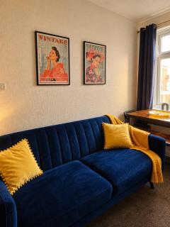 Westbourne Stay, Relax & Explore 4BR Sleeps 9 - 7