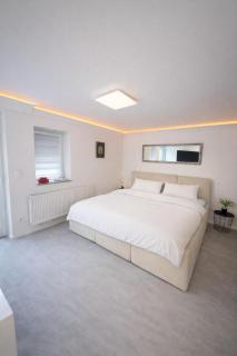 Exklusives Apartment mit großer Sonnenterrasse - 1