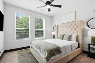 Modern Emerald Oasis Stylish Decatur Getaway - 3