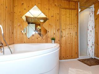 Familyfriendly Retreat near Beach - 7