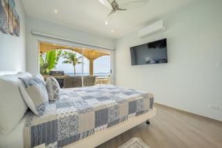 Oceanfront 3BR Condo in Playa Potrero - 2