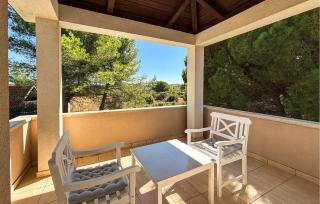 Cozy Apartment In Valbandon With Swimming Pool - 4