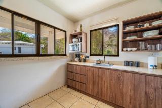 Playas del Coco Condo w/ Pool: Walk to Beach! - 6