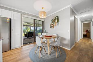 Hazel Haven - Beach Lifestyle with Spacious Garden - 1
