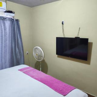 Cozy Room with AC & Private Bathroom - 1