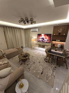 Modern 2BR Apartment - Heart of Sheikh Zayed - Gated Compound - 6