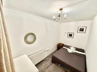 Double Private Room in a Cozy Apartment , Mountjoy Square - 6