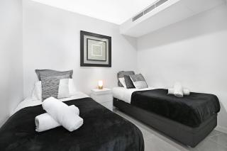 Massive 4BDR APT Stunning Ocean Views - 6