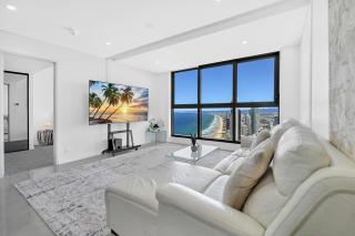 Massive 4BDR APT Stunning Ocean Views - 4