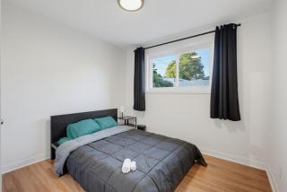 Renovated 3 Bedroom Home Near Ottawa and Gatineau Park - 1