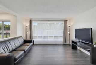 Renovated 3 Bedroom Home Near Ottawa and Gatineau Park - 6