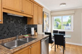 Shoreline Retreat -Beach Front -Wasaga Beach -Cottage -1 - 2