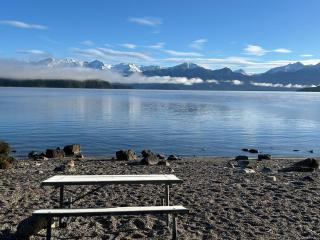 Manapouri Cottage 1 - 2