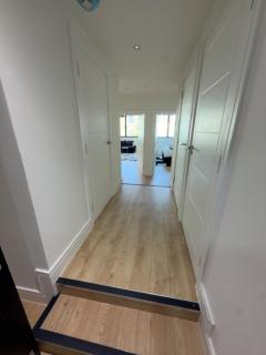 3 Bedroom Modern Apartment on Eltham High Street - 9