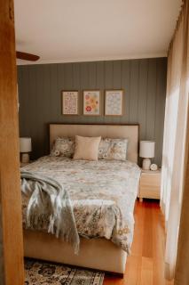 Bluebird Cottage - Waterfront, Couples Retreat, Pet Friendly - 7