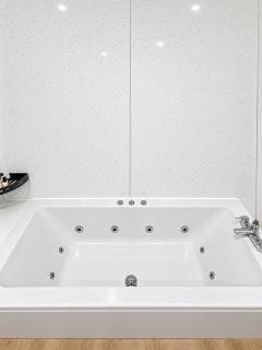 Stylish Modern Apartment - 2