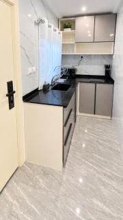 Apartamento moderno de 1 dormitorio en Bata - 2