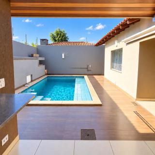 CASA com piscina - 4 quartos com ar - 1