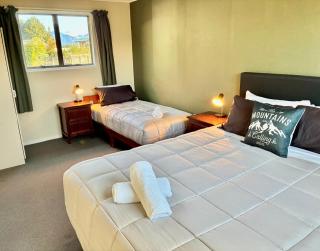 Manapouri Cottage - 2 - 0
