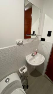 6BR - 6 Private Baths - WiFi - Near Airport - 9