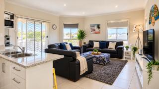 Agape Holiday Home Sea Views Pool Table and Family Fun - Wallaroo - 5
