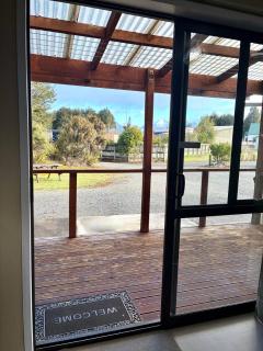 Manapouri Cottage - 2 - 8