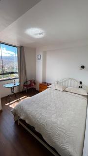 6BR - 6 Private Baths - WiFi - Near Airport - 5