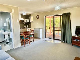 Manapouri Cottage - 2 - 5