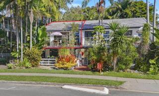 Noosa River Views - Light & Bright on Weyba Rd - 3