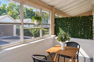 Cincy 5BR Retreat, Xavier & Zoo, Sleeps 7 - 6