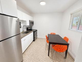 2BR Near Wynwood Heated Pool + Private Balcony - 7