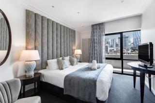 Modern Nomads King Size 1BR with Pool in the Heart of Melbourne - 0