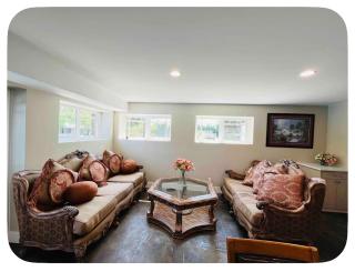 Private Entrance Spacious Three bedroom in Tsawwassen - 9