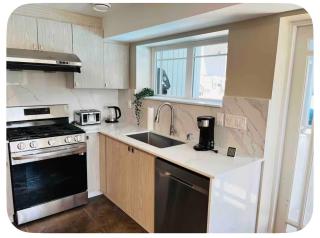 Private Entrance Spacious Three bedroom in Tsawwassen - 6