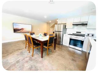 Private Entrance Spacious Three bedroom in Tsawwassen - 5