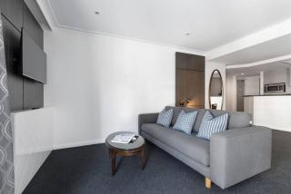 Modern Nomads Lovely King Size 1BR with Indoor Pool and Gym - 8