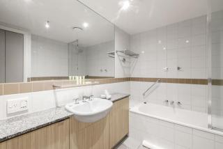 Modern Nomads Lovely King Size 1BR with Indoor Pool and Gym - 5