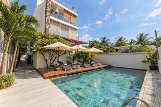 Spacious 2-bedroom apartment with shared pool 2 mins to Pereybere beach - 1