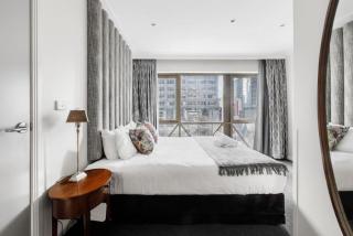 Modern Nomads King Size Living Central 1BR with Indoor Pool & Gym - 9
