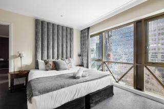 Modern Nomads King Size Living Central 1BR with Indoor Pool & Gym - 6