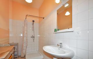 2 Bedroom Gorgeous Home In Feuilla - 6
