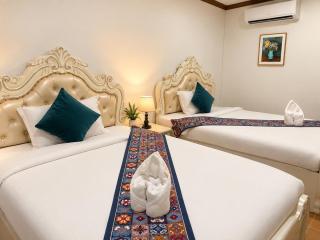 MONSANE VILLA Centrally located, opposite the night market - 9