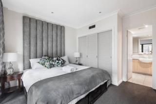 Modern Nomads Spacious Central Urban Living with Pool and Balcony - 6