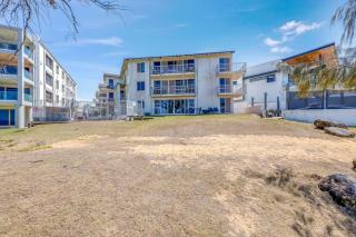 Shoreline Apartments - Unit 10 - 5
