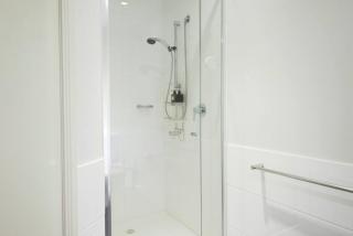 Modern Nomads Spacious City Centre 2BR 2Bath with Free Parking - Melbourne - 3