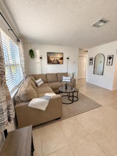 Casa Cruz Getaway - 2BR - Private Backyard Near Clearwater Beach - 9