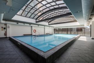 Modern Nomads Elegant Studio in the Heart of CBD with Pool & Balcony - 1