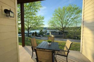 Splash and Stay at Kimberling Crossing - 3