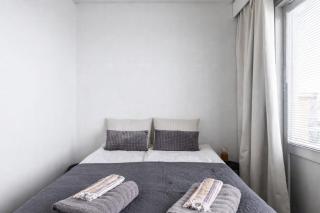 1BR Apartments next to Railway Station, Free Parking, Balcony - 4