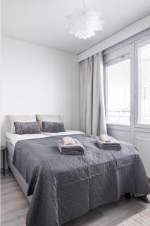 1BR Apartments next to Railway Station, Free Parking, Balcony - 2